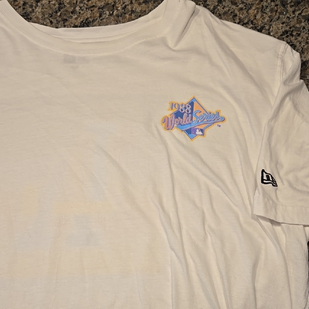 White New Era Men's T-Shirt‎